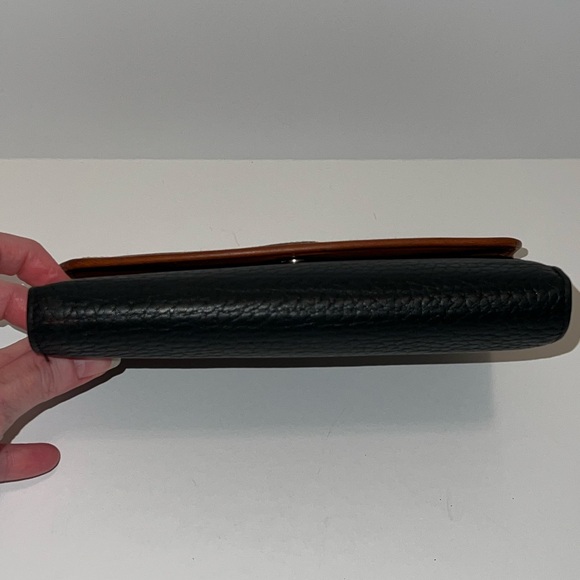 Vintage Dooney & Bourke Leather Wallet - Picture 4 of 16